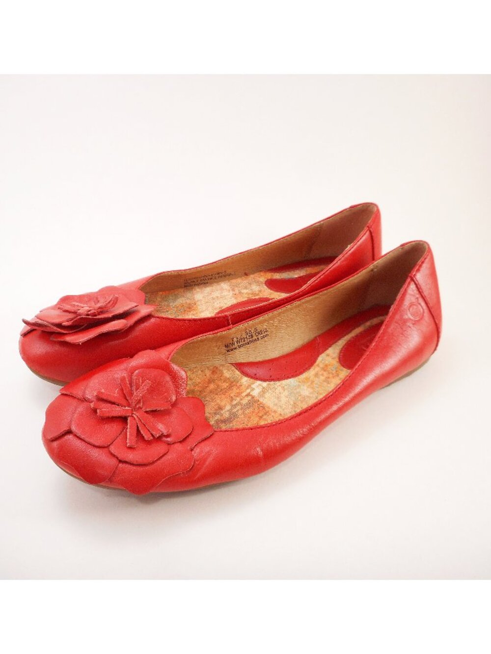 Born Women's Size 7.5 M/W Shoes Red-Orange Leather Flower Slip On Flats